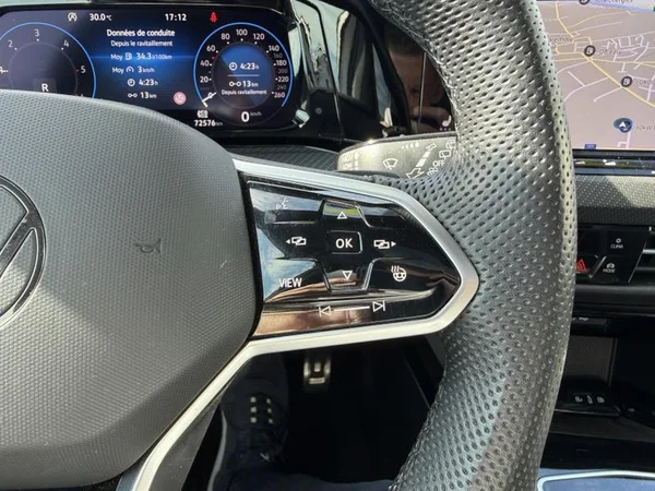 VOLKSWAGEN Golf VIII Dsl (2023) — foto 14 van 23