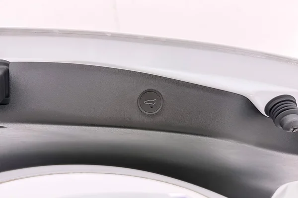 Tesla Model 3 (2023) — foto 33 van 44