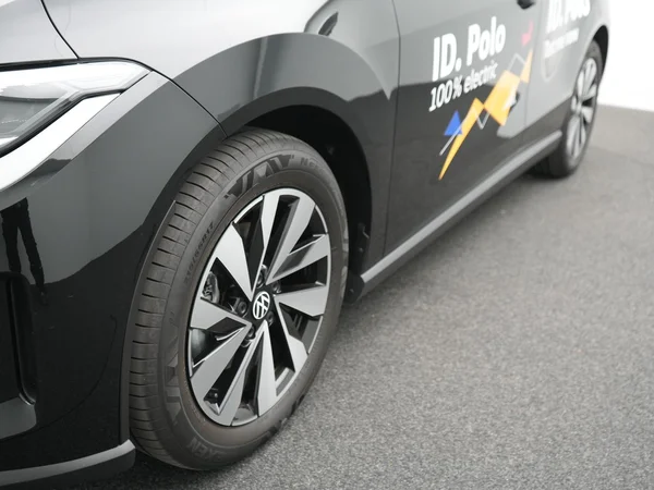 VOLKSWAGEN ID.Polo (2026) — foto 24 van 26