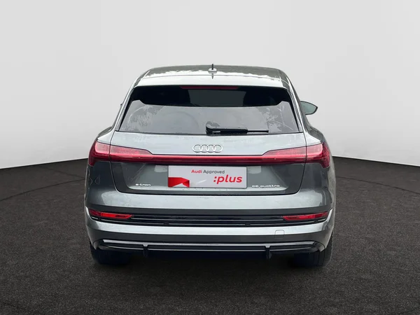 AUDI e-tron (2023) — foto 15 van 20