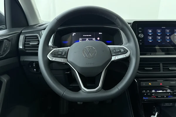 Volkswagen T-Cross — foto 2 van 16