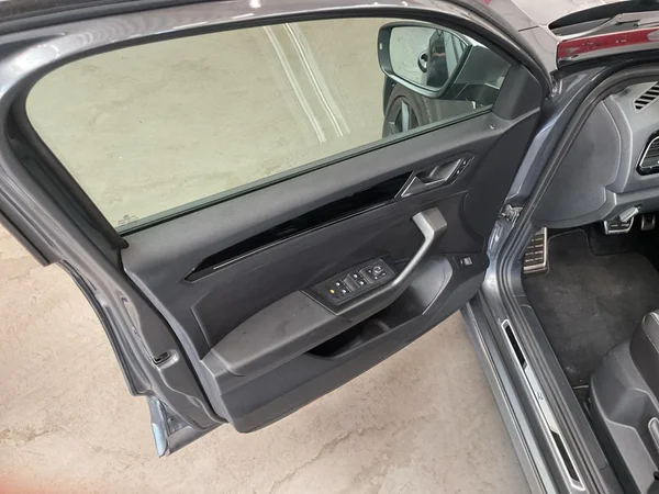 VOLKSWAGEN T-Roc R (2021) — foto 7 van 22