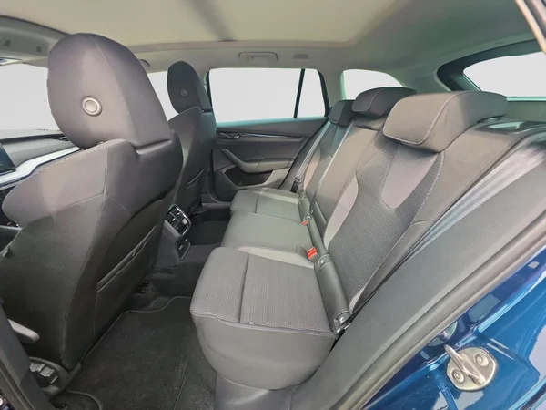 SKODA Octavia Combi (2021) — foto 10 van 24