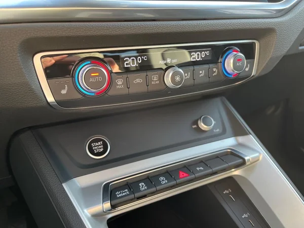 AUDI Q3 Sportback (2024) — foto 4 van 22