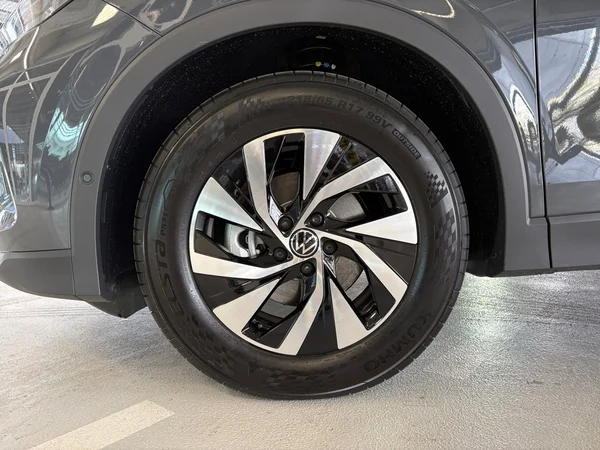 VOLKSWAGEN Tiguan (2026) — foto 8 van 24