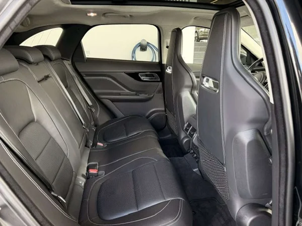 Jaguar F-PACE (2020) — foto 4 van 23
