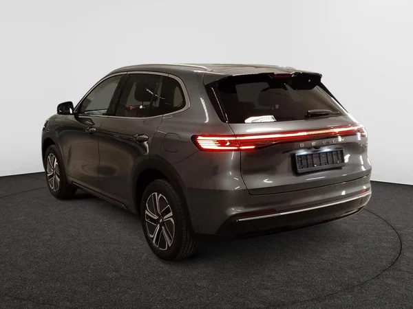 GEELY Starray EM-i (PHEV) (2026) — foto 16 van 22