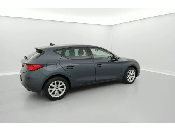 SEAT Leon (2022) — foto 32 van 36