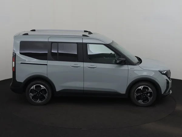 FORD TOURNEO COURIER (2025) — foto 23 van 27