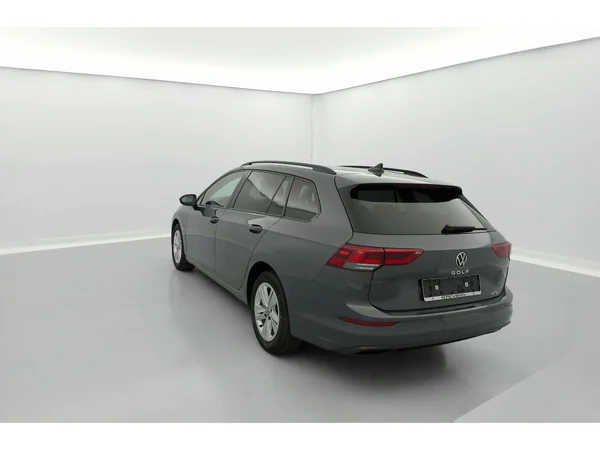 VOLKSWAGEN Golf VIII SW (2022) — foto 2 van 36