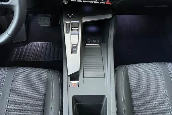 Peugeot 308 SW (2025) — foto 4 van 16