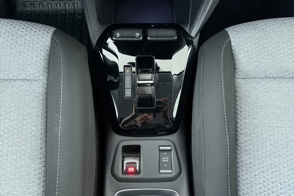 Opel Corsa (2025) — foto 4 van 23