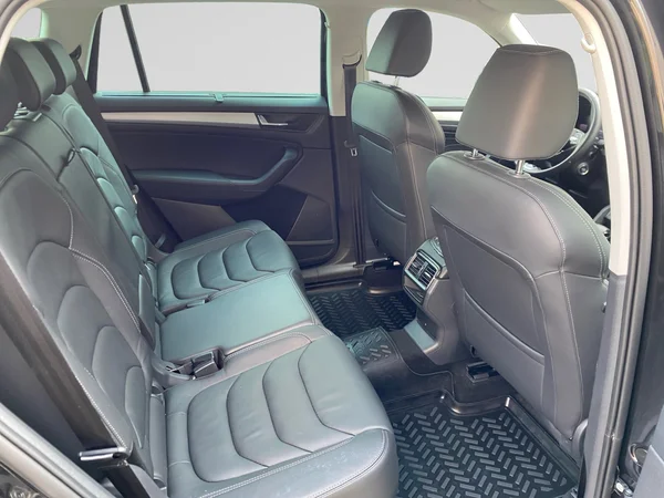 SKODA Kodiaq (2024) — foto 7 van 17