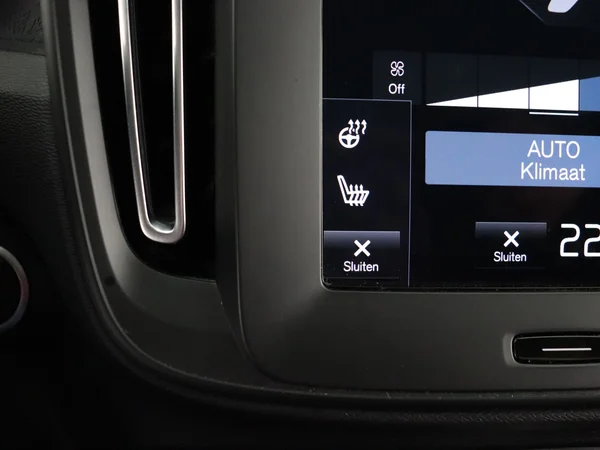 VOLVO XC40 (2021) — foto 19 van 29