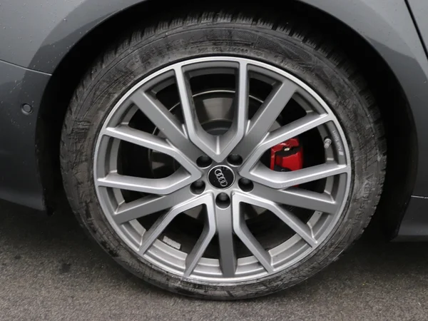 AUDI A6 Avant (2024) — foto 3 van 30