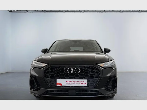 Audi Q3 Sportback (2020) — foto 12 van 31