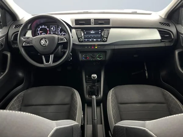 SKODA Fabia Combi (2019) — foto 4 van 17