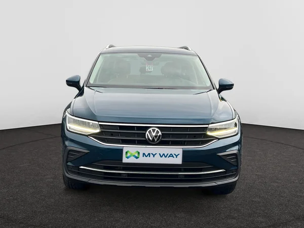 VOLKSWAGEN Tiguan (2022) — foto 18 van 24