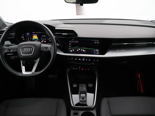 AUDI A3 Sportback PHEV (2024) — foto 24 van 25