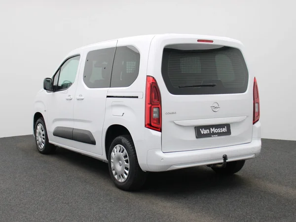 Opel Combo Life (2023) — foto 12 van 34