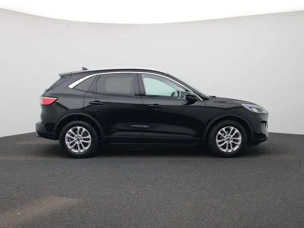 Ford Kuga (2022) — foto 28 van 30