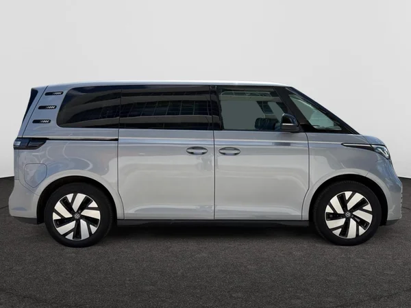 VOLKSWAGEN ID.Buzz (2024) — foto 21 van 24
