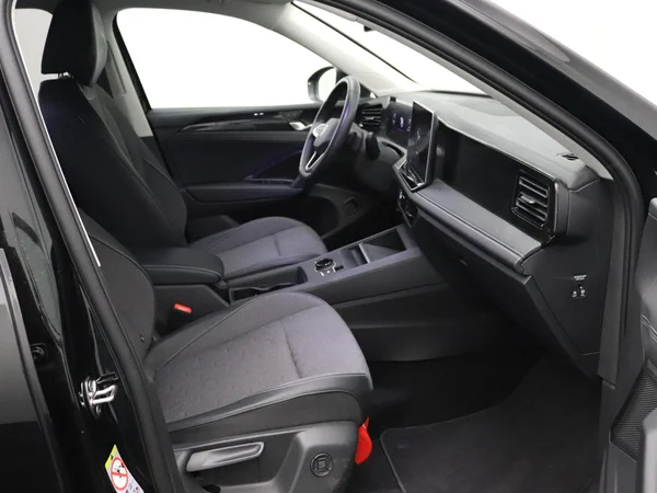 VOLKSWAGEN Tiguan eHybrid (PHEV) (2026) — foto 15 van 21
