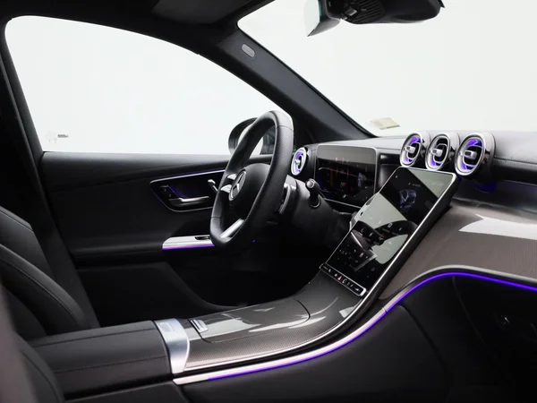 Mercedes-Benz GLC (2025) — foto 33 van 50