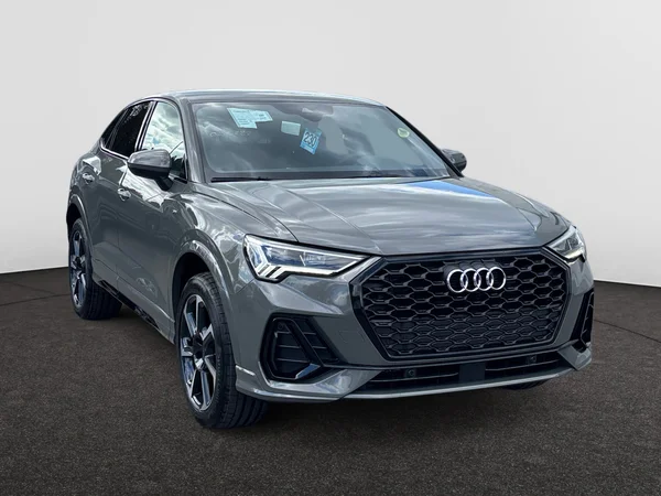 AUDI Q3 Sportback (2025) — foto 15 van 20