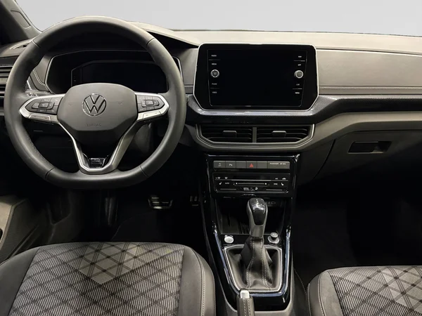 VOLKSWAGEN T-Cross (2025) — foto 9 van 15