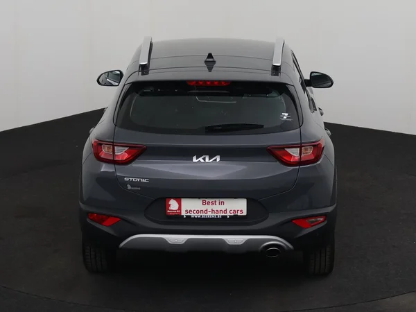 KIA Stonic (2023) — foto 20 van 23