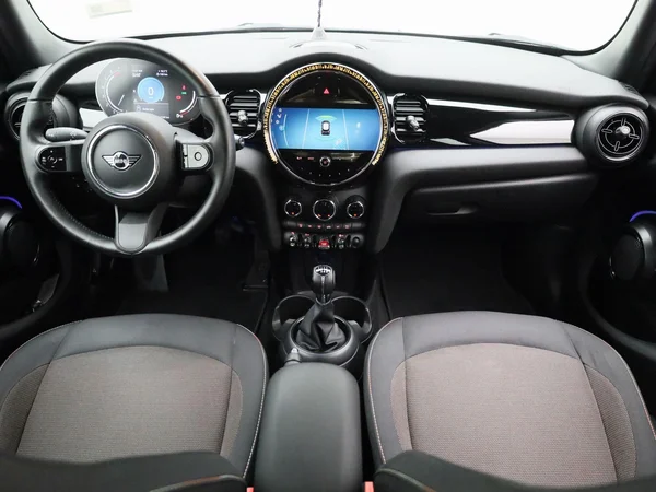 MINI One (2022) — foto 31 van 32