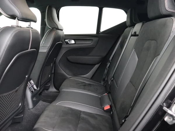 VOLVO XC40 (2021) — foto 5 van 31