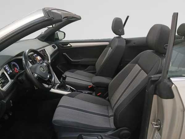VOLKSWAGEN T-Roc Cabriolet (2020) — foto 13 van 18