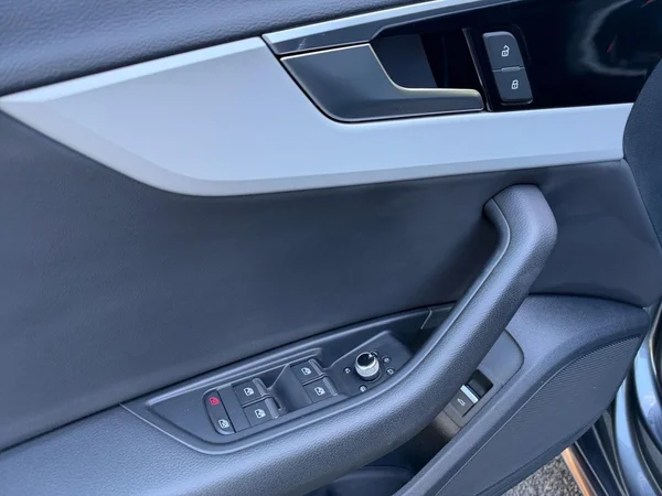 AUDI A4 Avant Dsl (2023) — foto 7 van 17