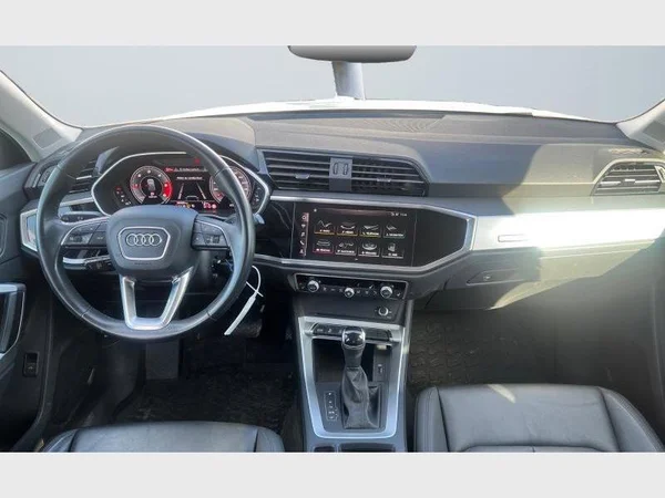 Audi Q3 Sportback (2020) — foto 2 van 29