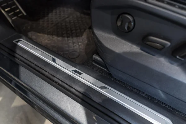 Volkswagen Tiguan (2020) — foto 3 van 43