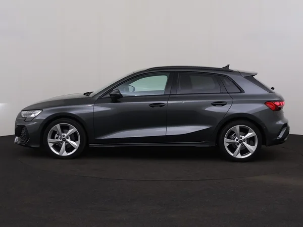 AUDI A3 Sportback (2025) — foto 11 van 18
