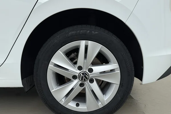 Volkswagen Golf VIII (2021) — foto 21 van 24