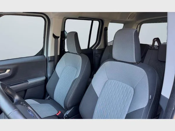 Ford Tourneo Courier (2025) — foto 2 van 29