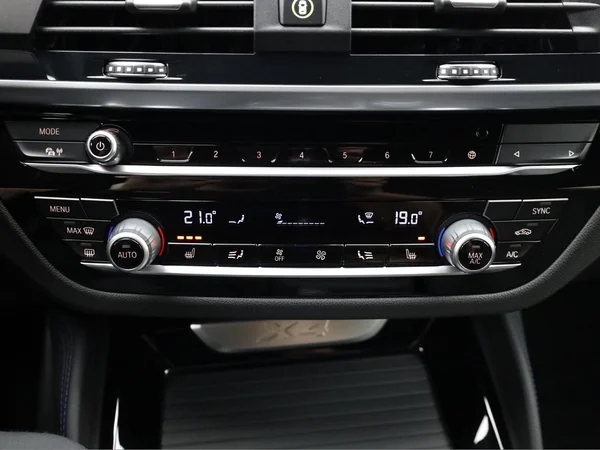 BMW X4 (G02) (2021) — foto 20 van 22