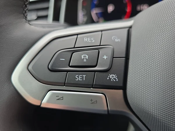 VOLKSWAGEN Polo (2024) — foto 14 van 32