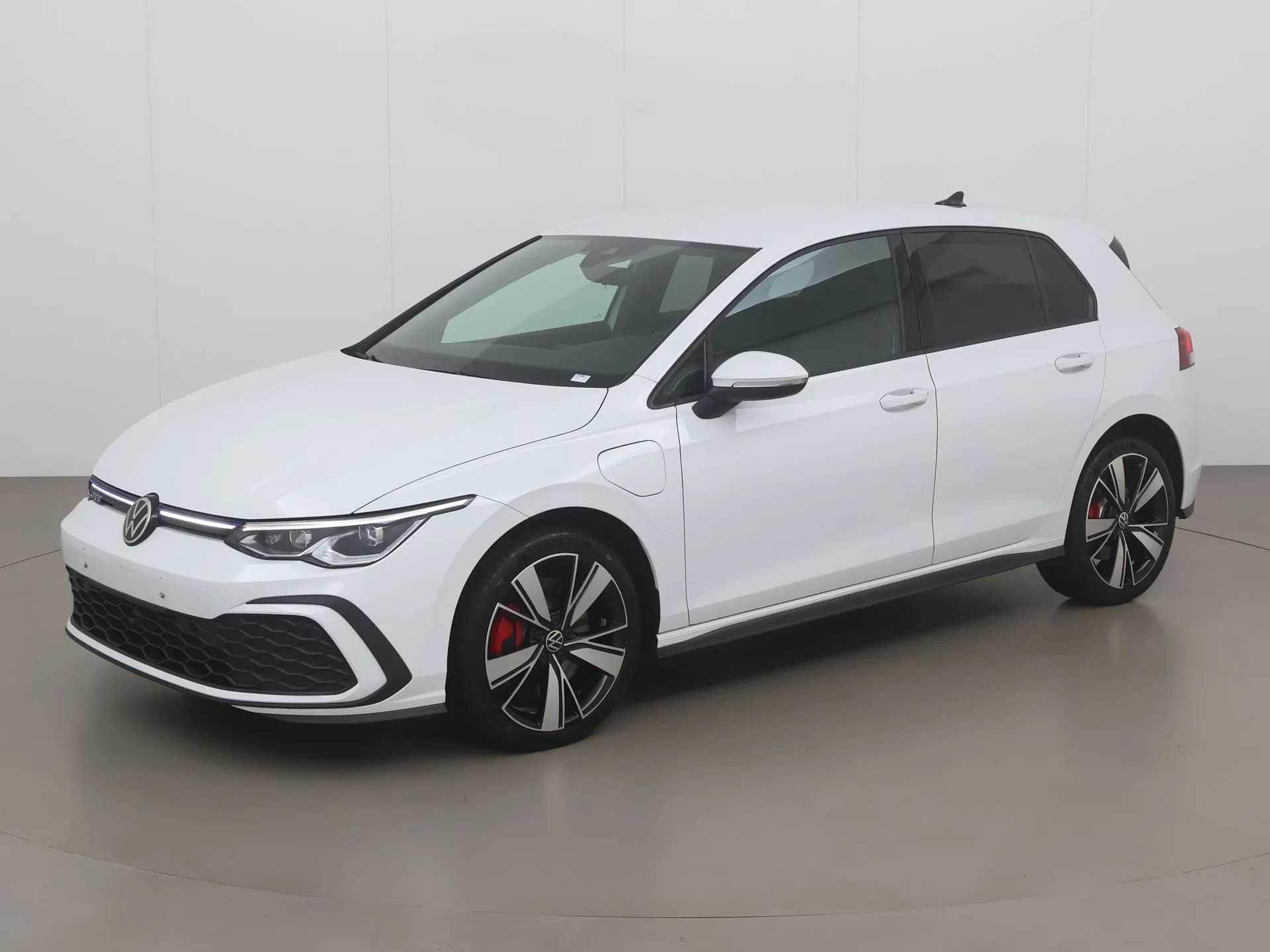 volkswagen golf viii gte 1121_303597_2021