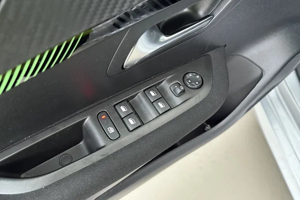 Peugeot 208 (2025) — foto 8 van 19