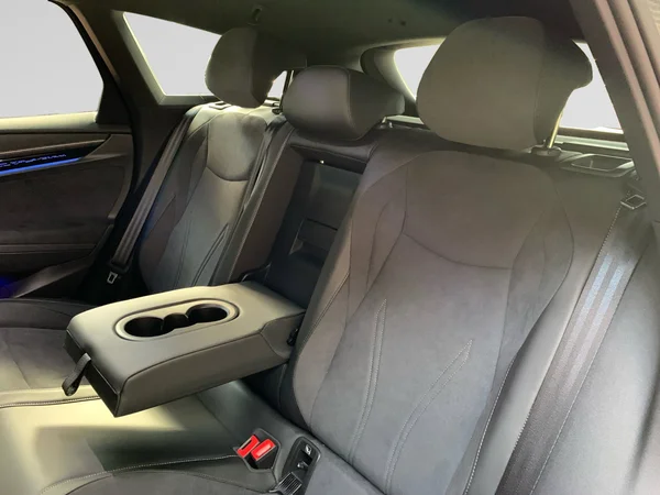 VOLKSWAGEN ID.7 Tourer (2024) — foto 10 van 24