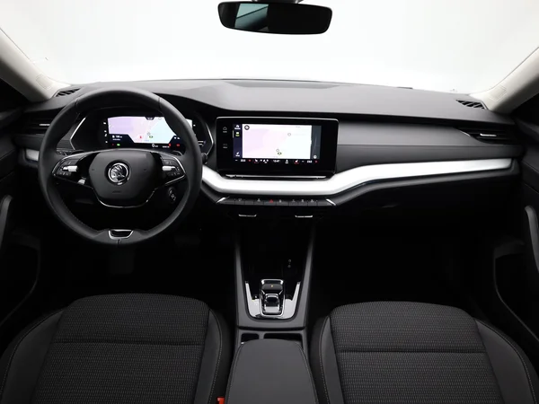 SKODA Octavia Combi (2023) — foto 3 van 20