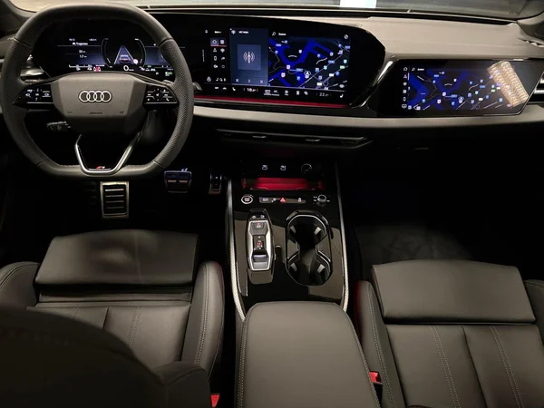 AUDI A5 e-hybrid (PHEV) (2026) — foto 14 van 15