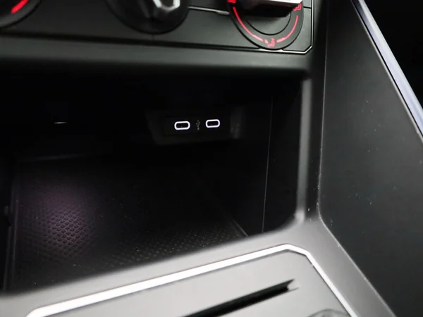 Volkswagen Polo (2021) — foto 19 van 40
