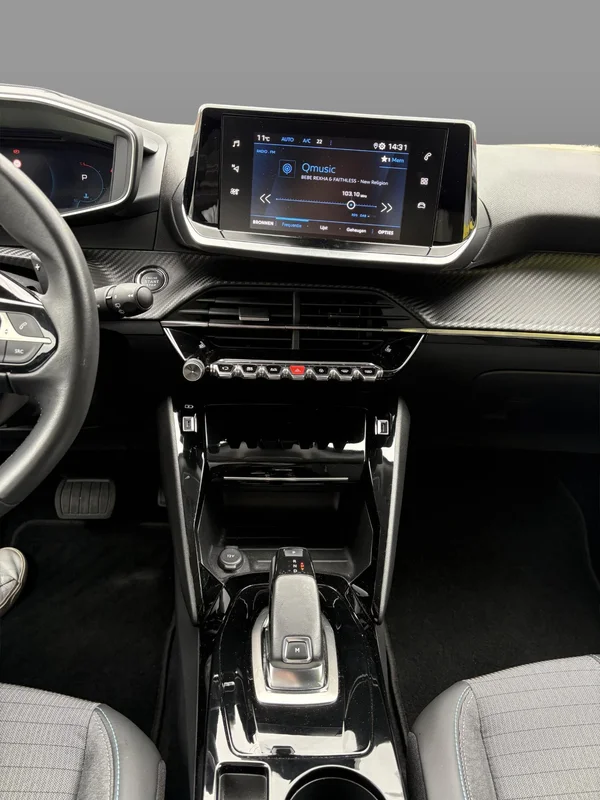 Peugeot 2008 (2021) — foto 8 van 20