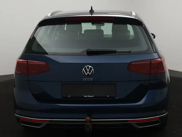 VOLKSWAGEN Passat Variant GTE (2023) — foto 25 van 29